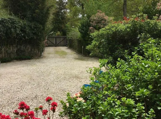 D'hote Maison De L'amitie Lanton