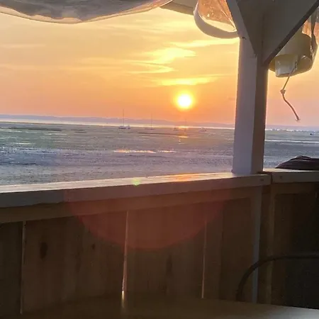 住宿加早餐酒店 D'hote Maison De L'amitie 兰顿