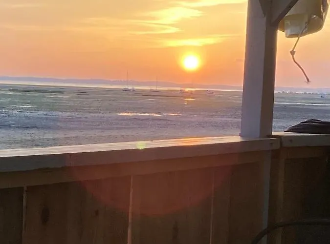 فندق مبيت وإفطار D'hote Maison De L'amitie لانتون