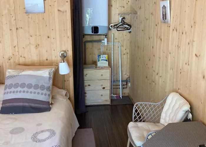 D'hote Maison De L'amitie فندق مبيت وإفطار لانتون